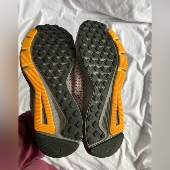 Nike Quest 2 SE Running Shoes CJ6186 Women's US Size 8 - Picture 2 of 5